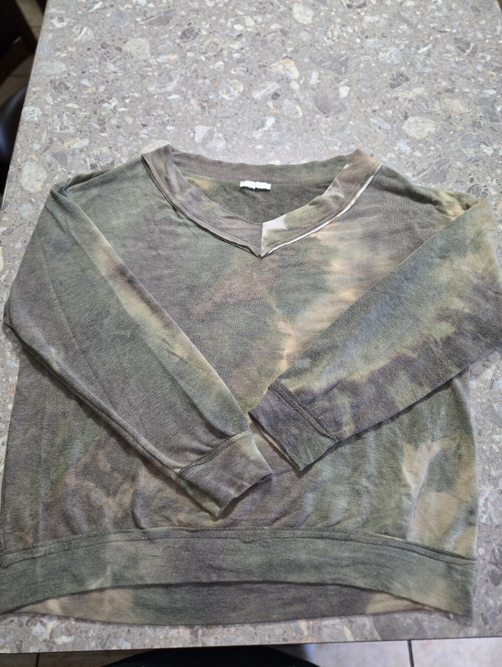 Womens Nic+Lulu Oversized Olive Green, Gray & Tan Knit Top, Medium